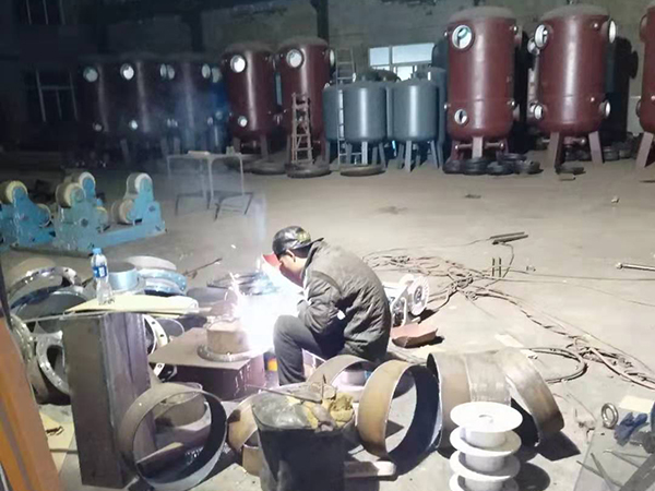 厂区加班生产设备